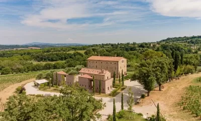 The Ultimate Guide to Booking a Luxury Villa in the Heart of Tuscany